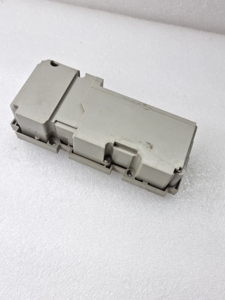 Merlin Gerin STR 23 SE Circuit Breaker 1074050A Free Fast Ship STR23SE 1074050A